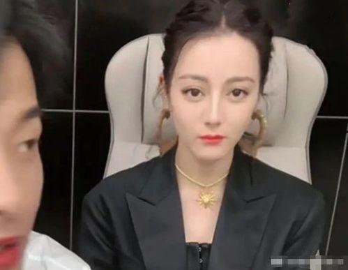 小明星网红随便演主角,随便演主角的奇幻之旅