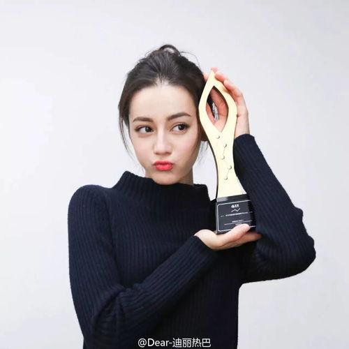 小明星网红随便演主角,随便演主角的奇幻之旅