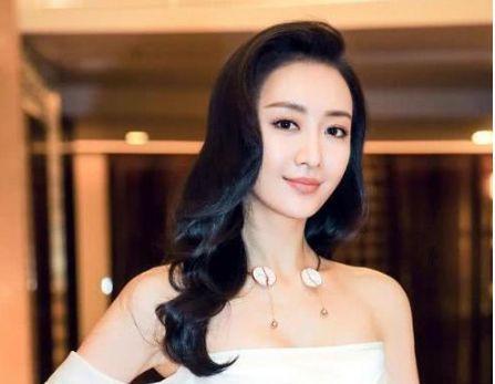 值得追求的明星网红排名,揭秘人气背后的魅力所在