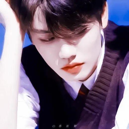 明星网红搞笑大头像男,笑点满满，欢乐无限