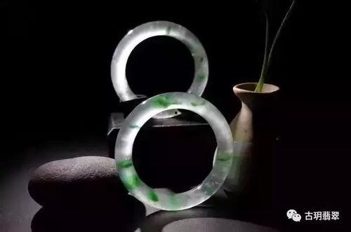 明星网红同款翡翠手镯,明星同款引领时尚潮流