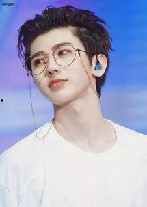 明星网红爆款眼镜图片,明星同款潮流视觉盛宴