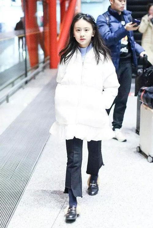 22岁明星网红穿搭,潮流与青春的完美融合