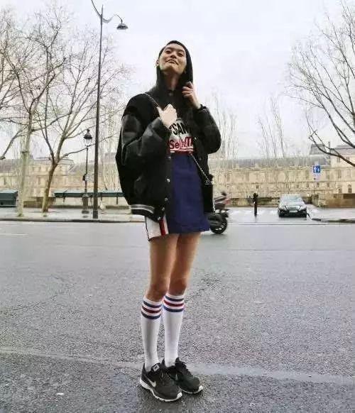 明星网红同款小腿袜,时尚潮流必备单品解析