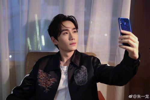 朱一龙马苏今日吃瓜,娱乐圈新恋情曝光？