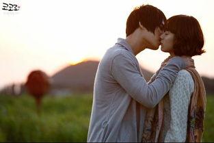 明星网红亲嘴图片大全集,亲嘴图片大全集回顾