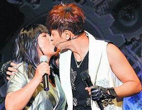 明星网红亲嘴图片大全集,亲嘴图片大全集回顾